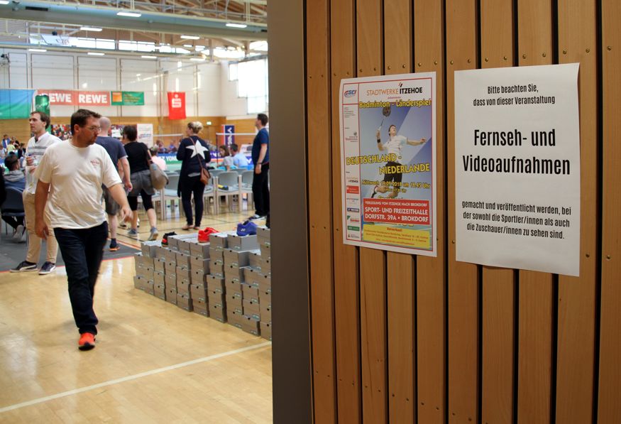 Badminton-Länderspiel Deutschland - Niederlande in Brokdorf, ausgerichtet durch den Sport-Club Itzehoe